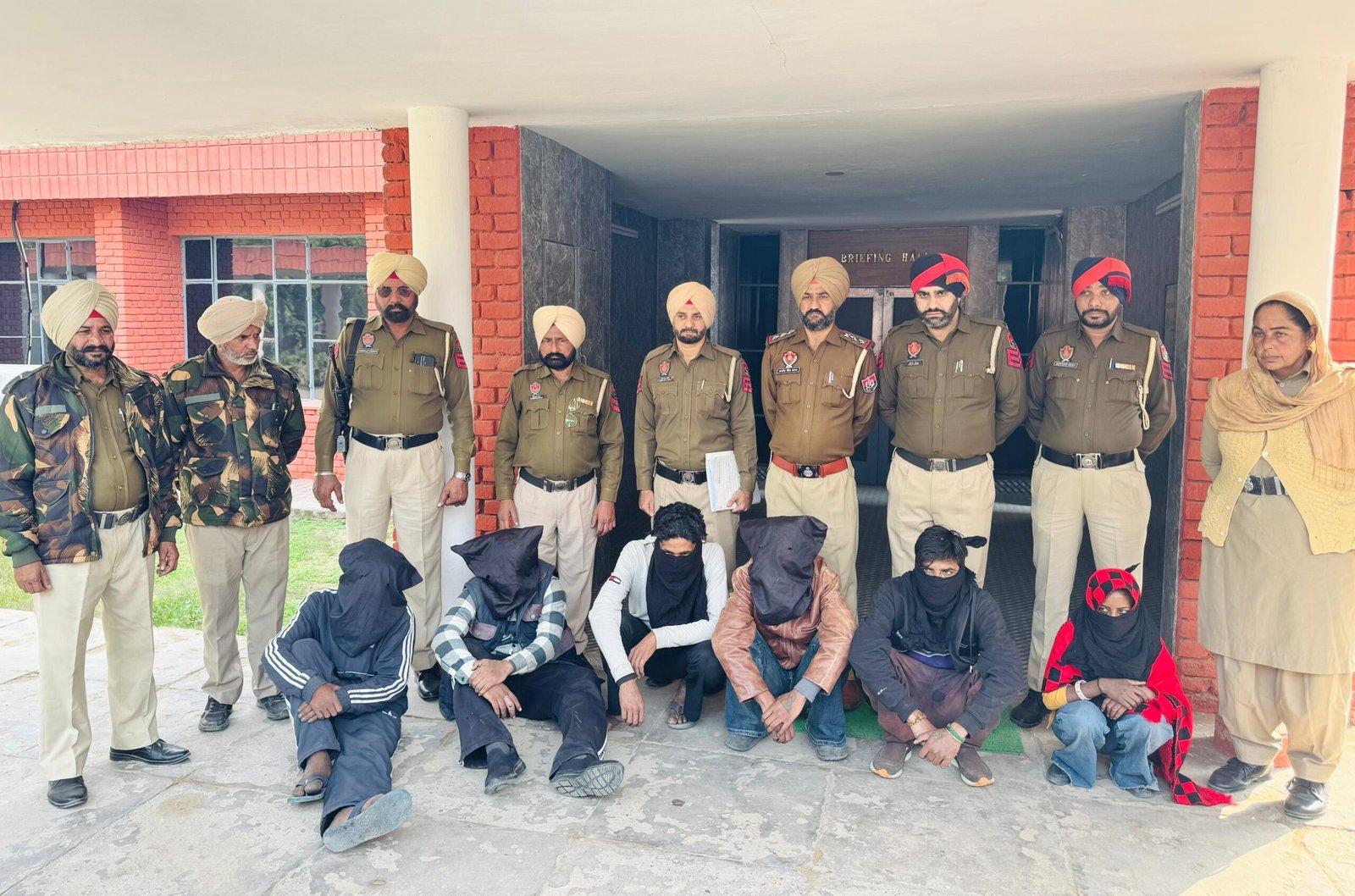 ਲੁੱਟ ਖੋਹ ਕਰਨ ਦੀ ਯੋਜਨਾ ਬਣਾ ਰਿਹਾ ਗਿਰੋਹ ਵਾਰਦਾਤ ਨੂੰ ਅੰਜਾਮ ਦੇਣ ਤੋਂ ਪਹਿਲਾਂ ਹੀ ਕਾਬੂ