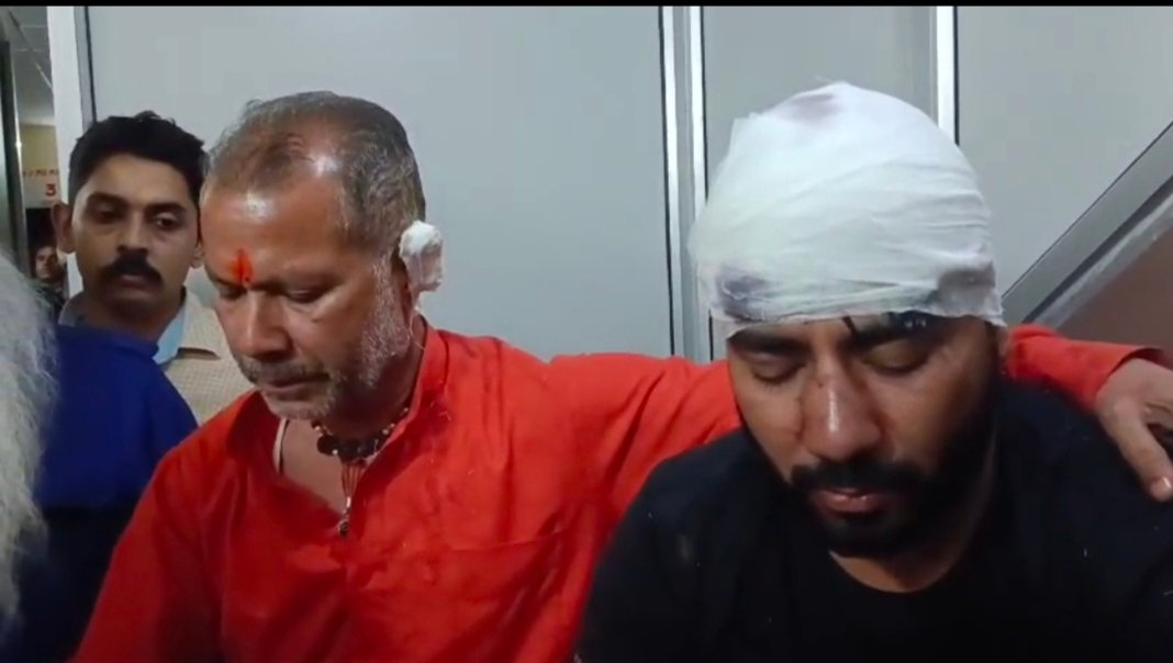 ਫਗਵਾੜਾ ‘ਚ ਸ਼ਿਵਸੇਨਾ ਨੇਤਾ ਦੇ ਪੁੱਤਰ ‘ਤੇ ਚਲੀਆਂ ਗੋਲੀਆਂ, ਬਚਾਉਣ ਆਏ ਪਿਤਾ ਵੀ ਹੋਏ ਜ਼ਖਮੀ