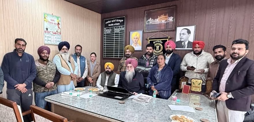 ਸਪੀਕਰ ਸੰਧਵਾਂ ਨੇ ਸੋਸ਼ਲ ਮੀਡੀਆ ਵਿੰਗ ਦੇ ਅਹੁਦੇਦਾਰਾਂ ਨਾਲ ਮੀਟਿੰਗ ਕੀਤੀ