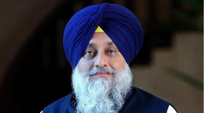 ਐਸਜੀਪੀਸੀ ਮੈਂਬਰਾਂ ਦਾ ਵਫ਼ਦ ਅਕਾਲ ਤਖ਼ਤ ਸਾਹਿਬ ਪਹੁੰਚਿਆ, ਸੁਖਬੀਰ ਬਾਦਲ ਨੂੰ ਦੁਬਾਰਾ ਤਲਬ ਕਰਨ ਦੀ ਮੰਗ