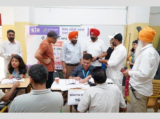 ਪੰਜਾਬ ਦੇ ਸਕੂਲਾਂ ‘ਚ 12 ਜੁਲਾਈ ਨੂੰ ਵੀ ਚੱਲਣਗੇ SIR ਕੈਂਪ, ਵੋਟਰਾਂ ਲਈ ਫਾਰਮ ਜਮ੍ਹਾਂ ਕਰਵਾਉਣ ਦਾ ਮੌਕਾ